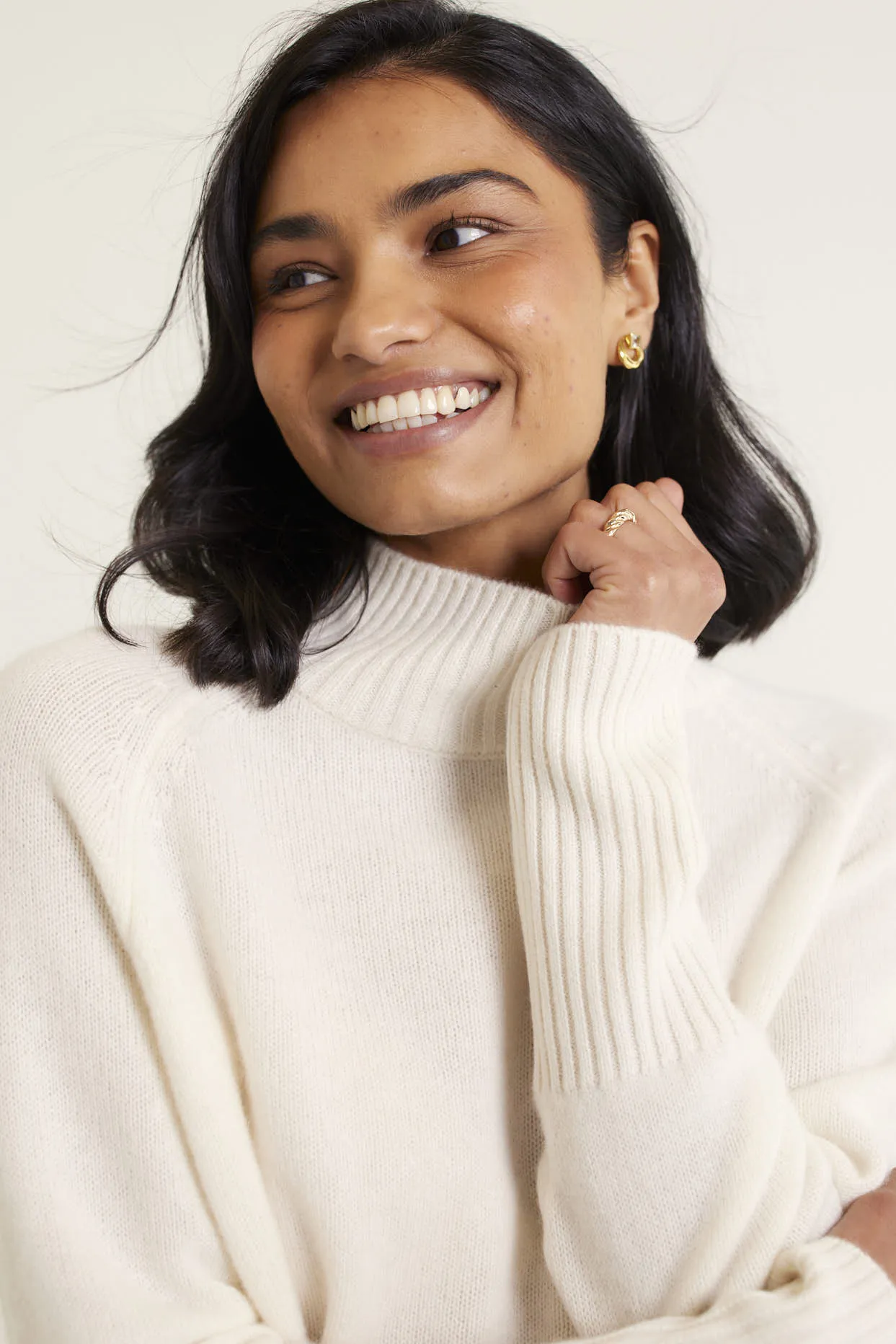 Fifi Cashmere Polo Sweater In Cloud Dancer