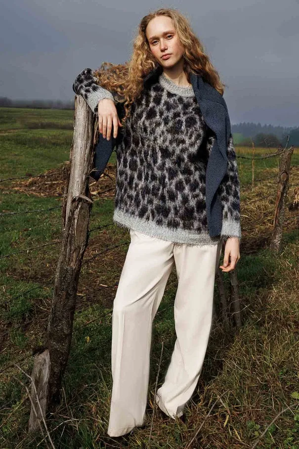 Leopard Print Brown Sweater – Crew Neck, Drop Shoulder, Fuzzy Texture, Relaxed Fit Knit